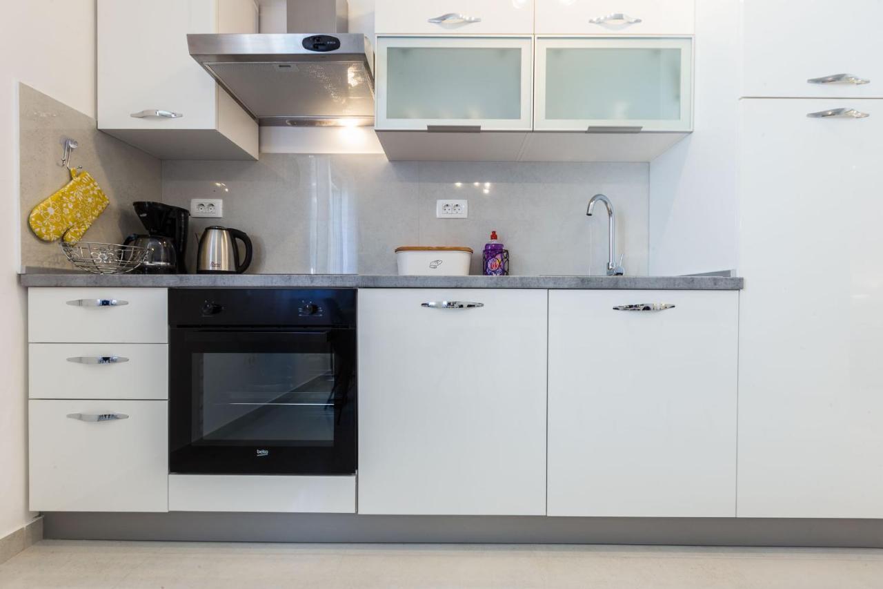 Petra Modern Apartment With Free Parking And Bbq Zadar Eksteriør billede