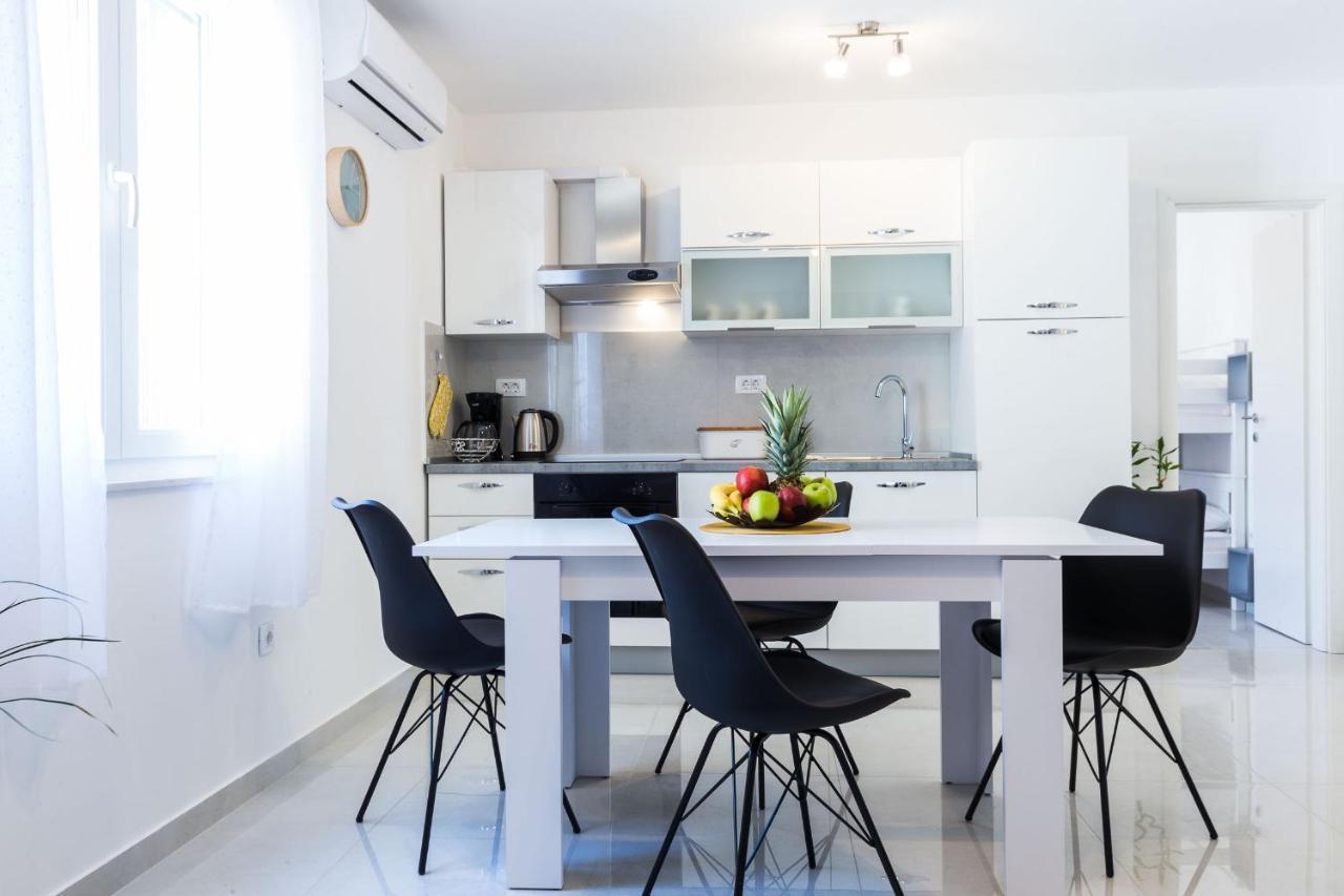 Petra Modern Apartment With Free Parking And Bbq Zadar Eksteriør billede