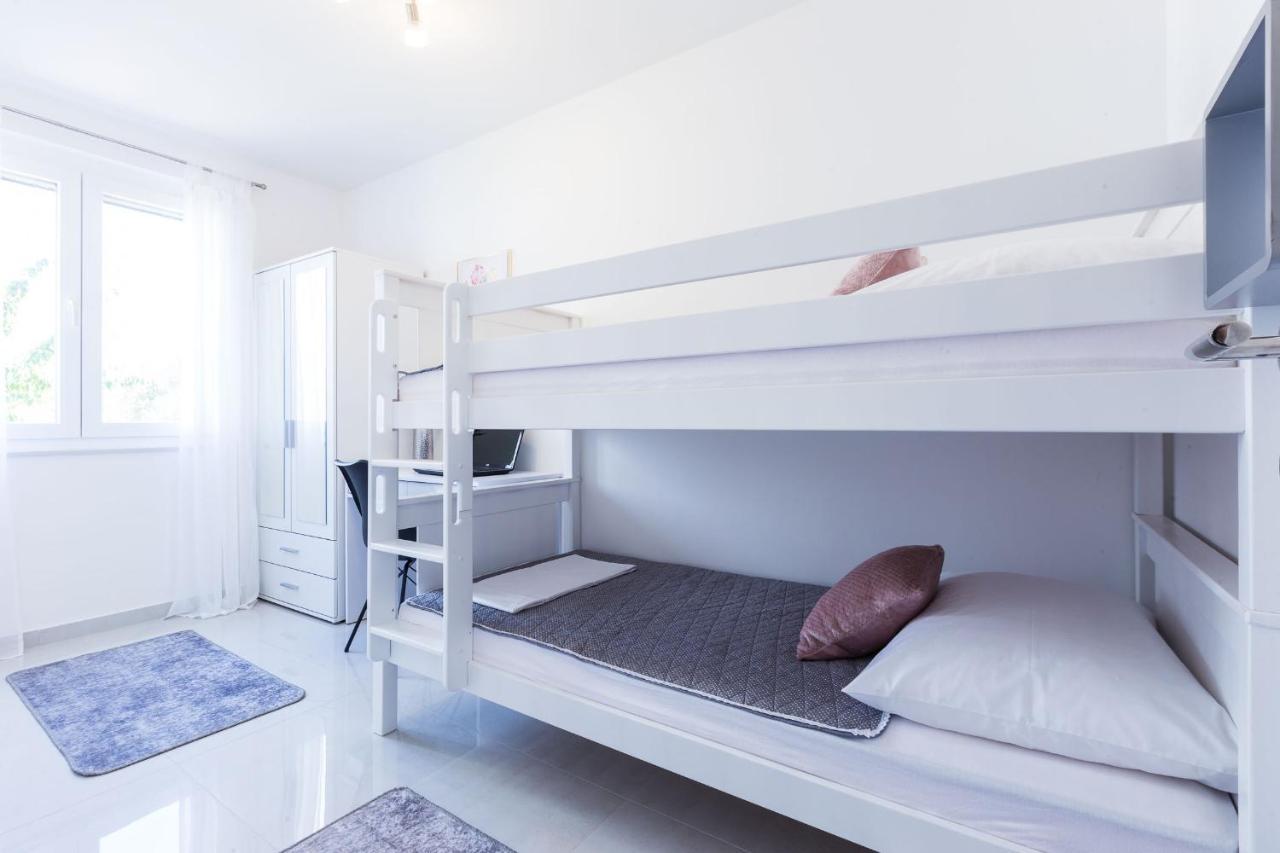Petra Modern Apartment With Free Parking And Bbq Zadar Eksteriør billede