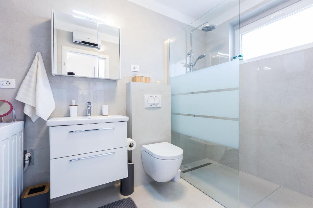 Petra Modern Apartment With Free Parking And Bbq Zadar Eksteriør billede